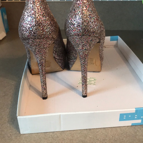 Size 11 Bakers Multi color Sparkling Heels. - Picture 3 of 4